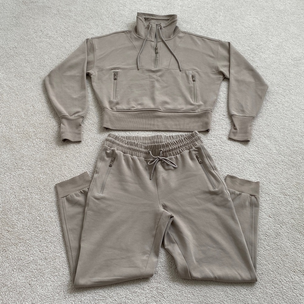 Old Navy Taupe Cropped Half-Zip Sweatshirt & Jogger Set